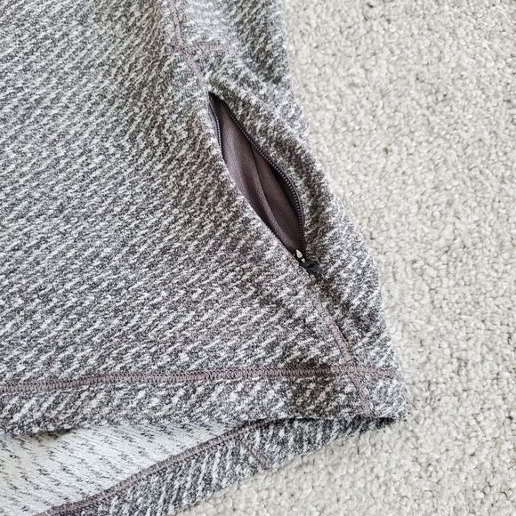 Lululemon Shirt Womens 6 Gray Pullover 1/4 Zip Gym Training Running - Picture 6 of 13